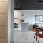 Apartment Modern Black Spot Posen