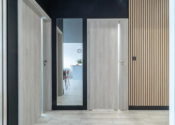 Modern Black Spot Daire Poznan