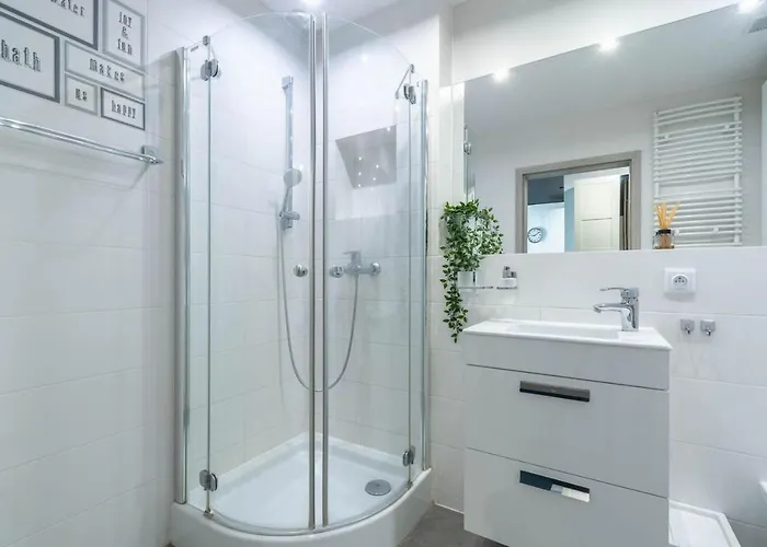 Modern Black Spot Daire Poznan