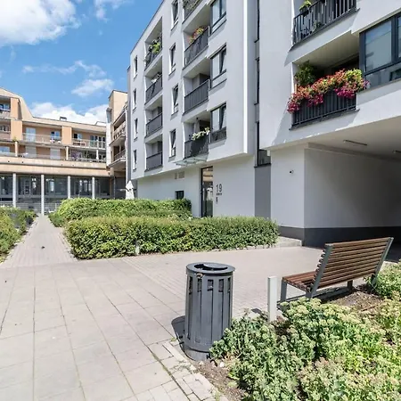 Modern Black Spot Apartmán