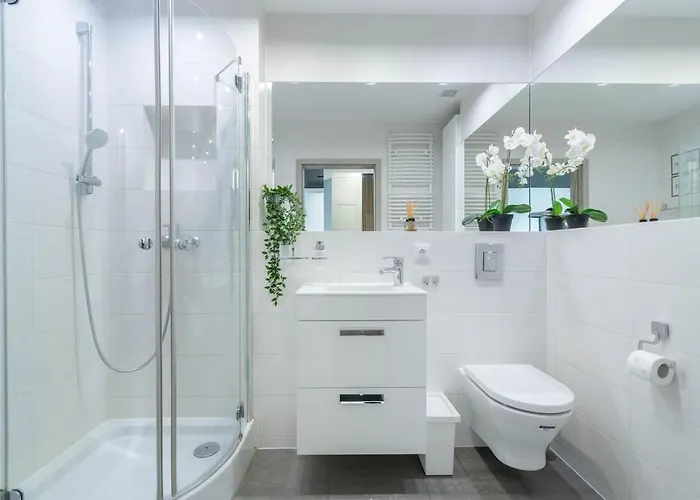 Modern Black Spot Lägenhet